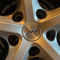 Cerchi in lega r16 con gomme da neve