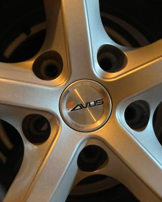 Cerchi in lega r16 con gomme da neve