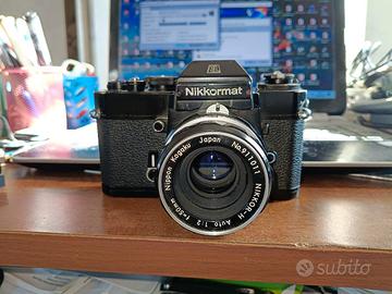 Nikon Nikkormat EL con Nikkor 50mm f2