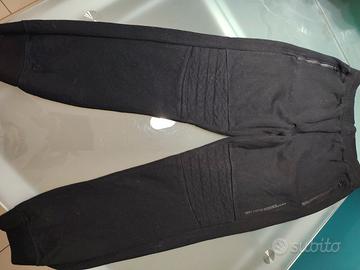 pantaloni neri in felpa uomo 