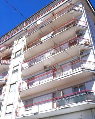 5 LOCALI A MONTECORVINO PUGLIANO