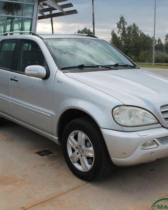 Mercedes-benz ML 270 MERCEDES 4X4 CON GANCIO TRAIN