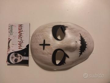 Maschera da suora per halloween