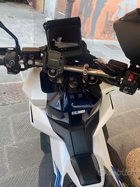 X adv 750
