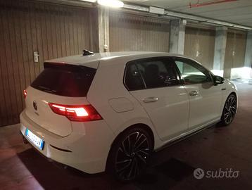 VOLKSWAGEN Golf 8ª serie - 2022