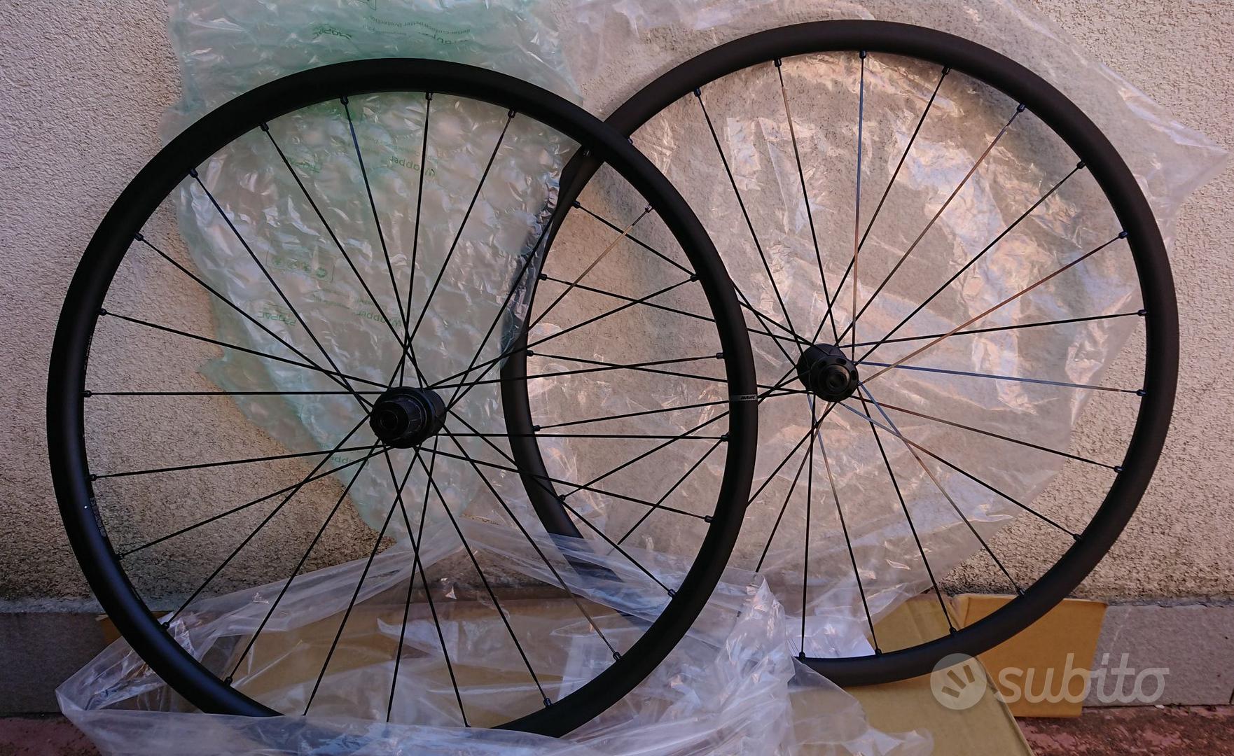 Raggi Mavic Crossone In Acciaio Per Ruote MTB 26", 27.5" E 29" - Colore Nero