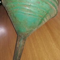 Imbuti antichi in metallo da travaso – arredo rust