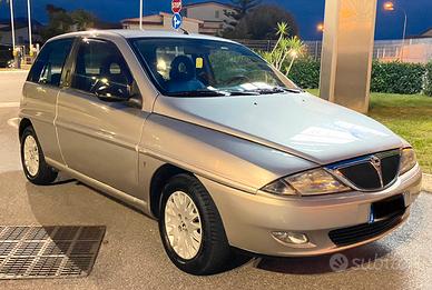 Lancia y Elefantino Blu