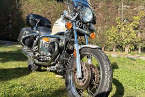  Moto Guzzi Nevada 750
