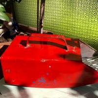 Vecchio attrezzo per raccogliere i mirtilli