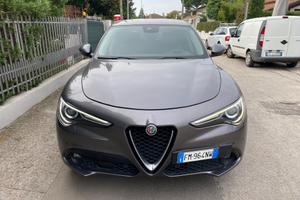 Alfa Romeo Stelvio 2.2 Turbodiesel 180 CV AT8 RWD 