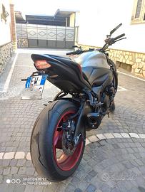 Suzuki gsx s 1000