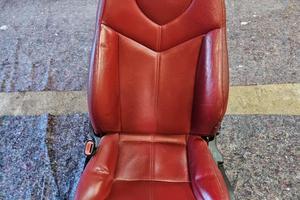 Sedili Alfa Romeo GT in pelle rossa 