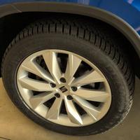 Cerchi lega 17 con pneumatici invernali