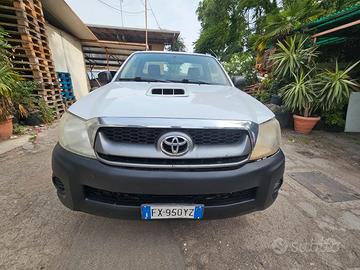 Toyota hi lux 2.5 tdi MOTORE 0 KM!!!!!