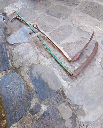 falci per tagliare erba 