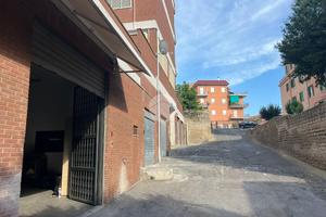 AUTORIMESSA A ROMA