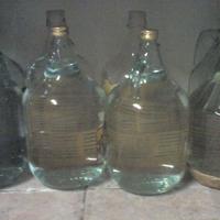 GRUPPO RECIPIENTI  VARI TIPI IN VETRO/PLASTICA 