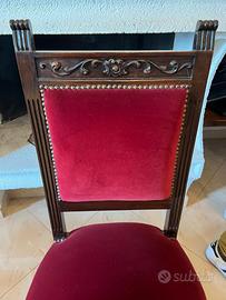 Sedia elegante in legno massiccio, vellutto rosso