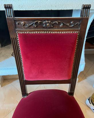 Sedia elegante in legno massiccio, vellutto rosso