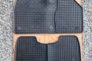 Tappeti gomma SEAT LEON 5F/GOLF 7-7.5/AUDI A3