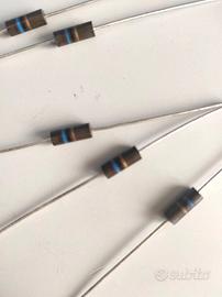 8 Resistori 16 Ohm 0.5 W  - Resistenza NOS