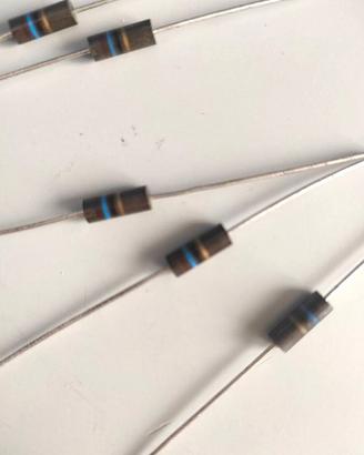 8 Resistori 16 Ohm 0.5 W  - Resistenza NOS