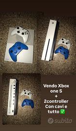 Xbox one S con 2 controller