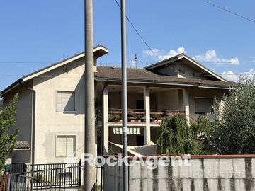 PORZIONE DI CASA ALANNO SCALO