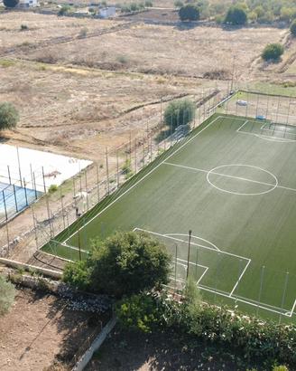 Terreno con zona sportiva privata
