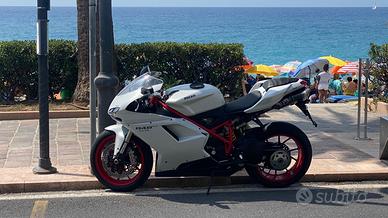 Ducati 848 evo