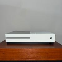 XBOX ONE S + 2 CONTROLLER