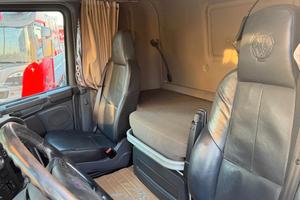 SCANIA  R 520 
