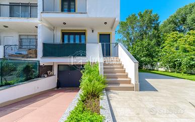 "Q.re Boschetto" - SPLENDIDA VILLA RISTRUTTURATA