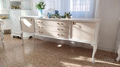 credenza rifatta in stile shabby 