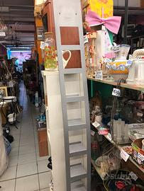 Libreria d’appoggio di Design