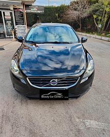 Volvo V 40