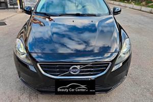 Volvo V 40