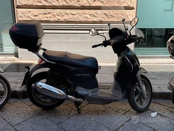 Scarabeo 200