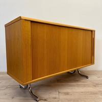 SIDEBOARD sitag per swissform