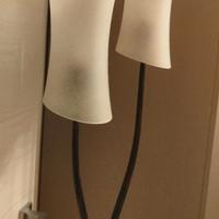 Lampada da terra e coppia di bat jour