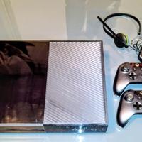 Xbox One 500GB Nera - Con Giochi e Accessori
