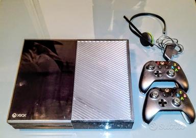 Xbox One 500GB Nera - Con Giochi e Accessori
