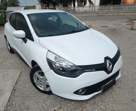 Renault Clio 1.2 75CV 5 porte Wave x neopatentati