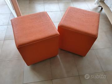 puf in pelle arancione 