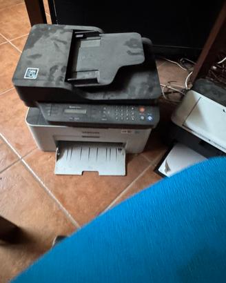 Due stampanti da ufficio Samsung e compatta