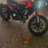 Ducati Scrambler 800 FULL THROTTLE