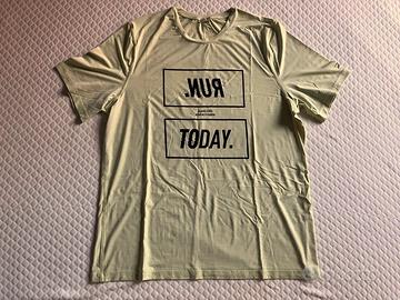 T-shirt tecnica Reebok gialla taglia XL