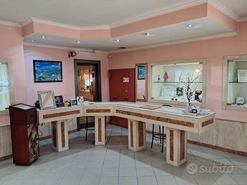 Vendita attività di gioielleria e articoli da rega