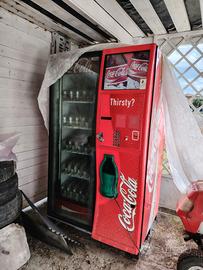 distributore automatico coca cola